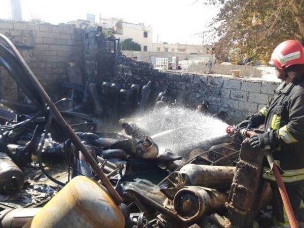 انفجار یک کارگاه غیرمجاز سوخت گیری گاز LPG در شیراز انفجار یک کارگاه غیرمجاز سوخت گیری گاز LPG در شیراز